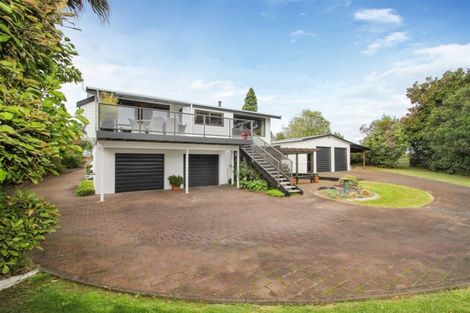 Photo of property in 100 Wharf Road, Clarks Beach, Pukekohe, 2679