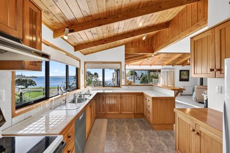 Photo of property in 4 Davis Crescent, Paihia, 0200