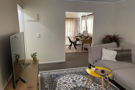 Photo of property in 58 Collins Avenue, Tawa, Wellington, 5028