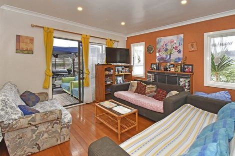 Photo of property in 29 Halsey Road, Manurewa, Auckland, 2102