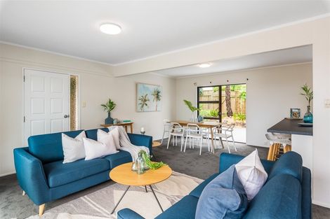 Photo of property in 50 Winara Avenue, Waikanae, 5036