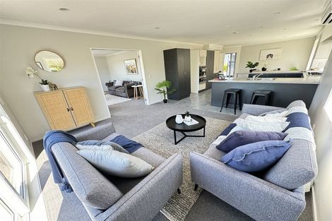 Photo of property in 59 Erlestoke Crescent, Churton Park, Wellington, 6037