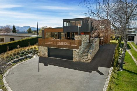 Photo of property in 75 Beacon Point Road, Wanaka, 9305