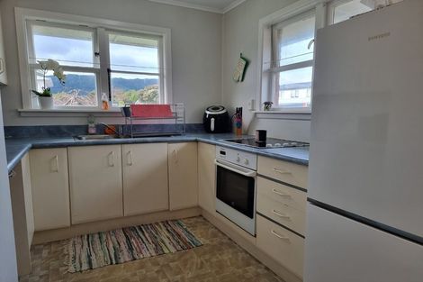 Photo of property in 77 Wai-iti Crescent, Woburn, Lower Hutt, 5010