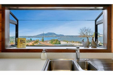 Photo of property in 25 Shera Street, Acacia Bay, Taupo, 3330