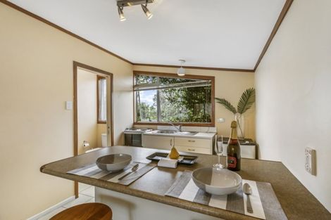 Photo of property in 264 Titirangi Road, Titirangi, Auckland, 0604