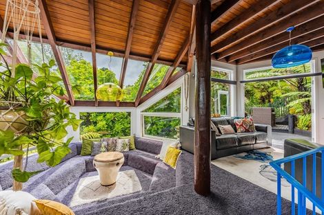 Photo of property in 12 Carlisle Road, Browns Bay, Auckland, 0630