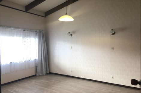 Photo of property in 2/35 Swanson Road, Henderson, Auckland, 0610