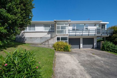 Photo of property in 2 Annan Grove, Papakowhai, Porirua, 5024