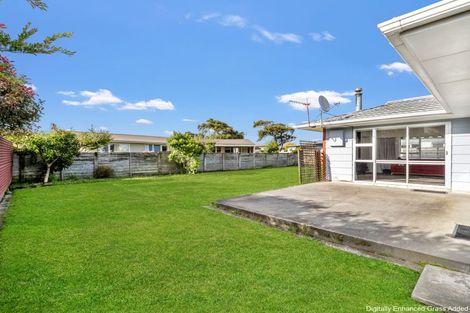 Photo of property in 10 Hollows Crescent, Takaro, Palmerston North, 4412