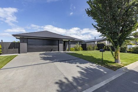 Photo of property in 14 Awarua Road, Pegasus, 7612