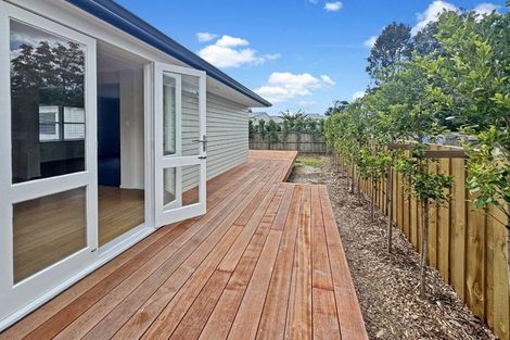 Photo of property in 55 Cambridge Road, Riverhead, 0820