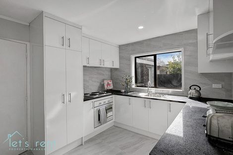 Photo of property in 2/21 Booker Place, Weymouth, Auckland, 2103