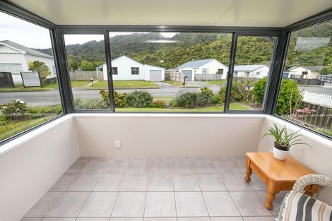 Photo of property in 6 Baillie Place, Cobden, Greymouth, 7802