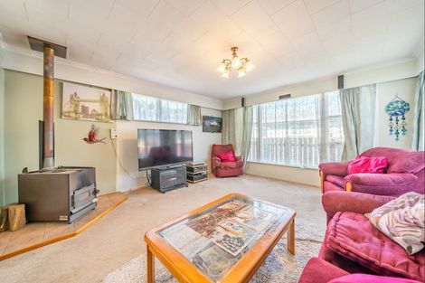 Photo of property in 22 Oregon Drive, Maoribank, Upper Hutt, 5018