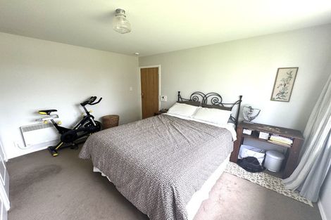 Photo of property in 2 Tui Grove, Elderslea, Upper Hutt, 5018