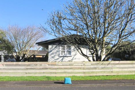 Photo of property in 13 Cargill Street, Papakura, 2110