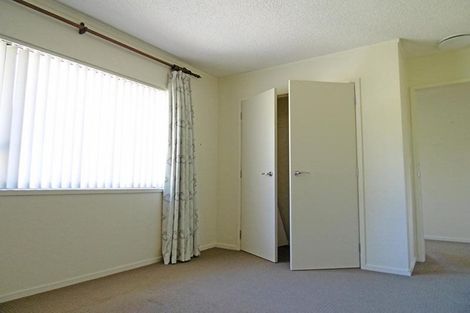 Photo of property in 2/708 Beach Road, Browns Bay, Auckland, 0630