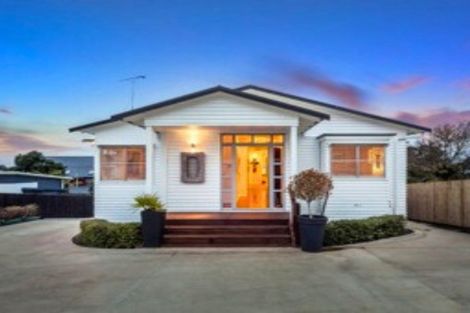 Photo of property in 13 Sea View Terrace, Cockle Bay, Auckland, 2014
