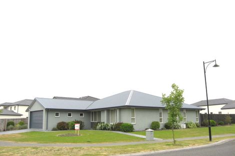 Photo of property in 37 Puhara Avenue, Parklands, Christchurch, 8083