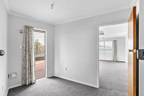 Photo of property in 3 Apollo Parade, Milson, Palmerston North, 4414