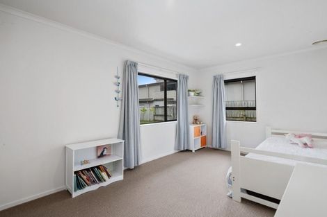 Photo of property in 1 Botanical Heights Drive, Waipahihi, Taupo, 3330