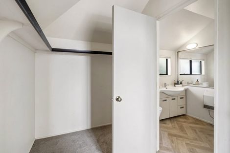 Photo of property in 1/21 Commodore Parry Road, Castor Bay, Auckland, 0620