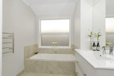 Photo of property in 27 Walter Lawry Road, Paerata, Pukekohe, 2124