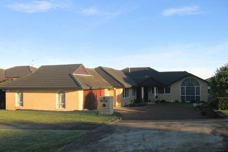 Photo of property in 8 Balbriggan Rise, Dannemora, Auckland, 2016