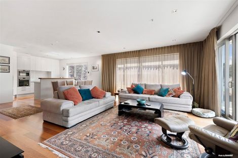 Photo of property in 5/7 The Promenade, Takapuna, Auckland, 0622