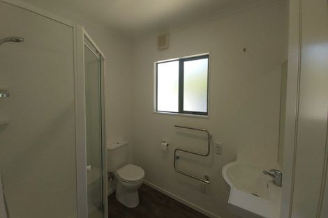 Photo of property in 2/22a Tomo Street, New Lynn, Auckland, 0600