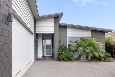 Photo of property in 88 Golden Sands Drive, Papamoa Beach, Papamoa, 3118