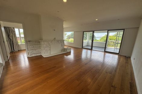 Photo of property in 27 Heath Avenue, Northcote, Auckland, 0627