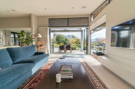 Photo of property in 1 Waimana Place, Wanaka, 9305