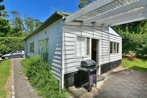 Photo of property in 940 South Head Road, South Head, Helensville, 0874