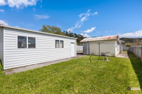 Photo of property in 4 Rata Street, Wainuiomata, Lower Hutt, 5014