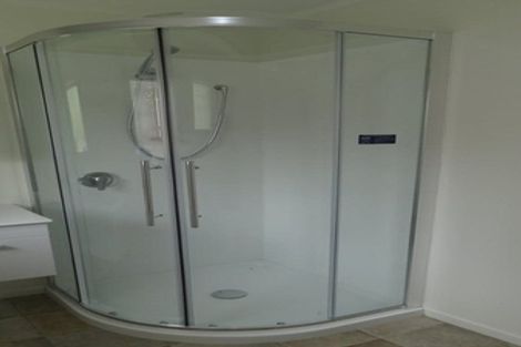 Photo of property in 2/1 Evelyn Place, Hillcrest, Auckland, 0627