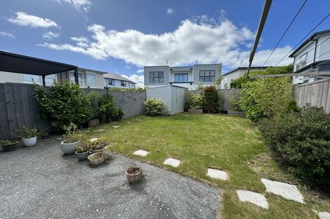 Photo of property in 26 Ian Morrison Road, Hobsonville, Auckland, 0616
