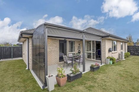 Photo of property in 30 Shillingford Boulevard, Rolleston, 7615
