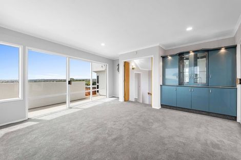 Photo of property in 2 Findlay Street, Moturoa, New Plymouth, 4310