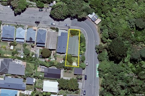 Photo of property in 1 Dee Street, Island Bay, Wellington, 6023