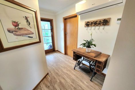 Photo of property in 14 Oxford Street, Holmes Hill, Oamaru, 9401