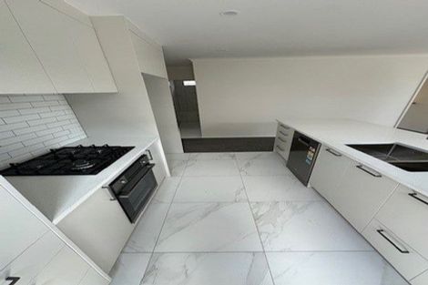 Photo of property in 41 Rorotu Avenue, Karaka, Papakura, 2113