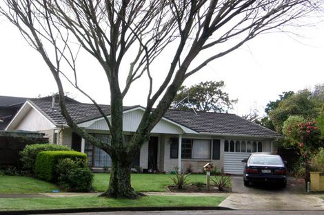 Photo of property in 1 Carbine Court, Awapuni, Palmerston North, 4412