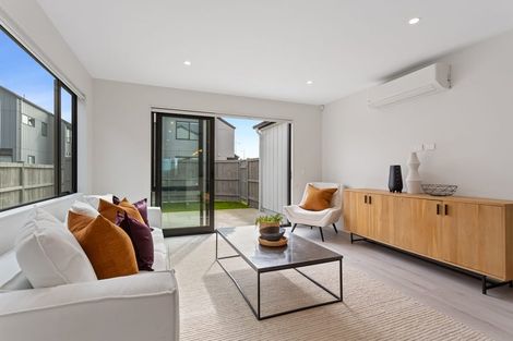 Photo of property in 17 Park Green Avenue, Rosehill, Papakura, 2113