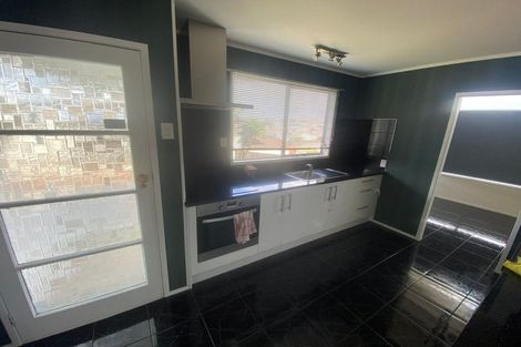 Photo of property in 63 Rosewarne Crescent, Glendene, Auckland, 0602