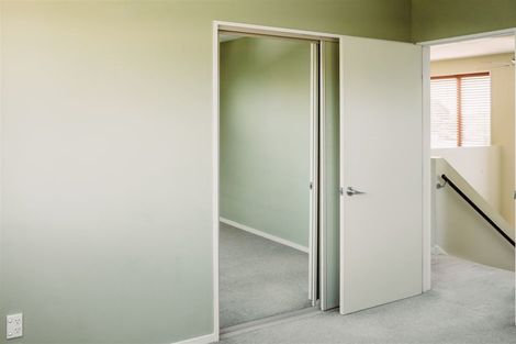 Photo of property in 64 Willowview Drive, Redwood, Christchurch, 8051