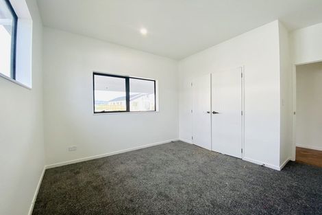 Photo of property in 14b Woven Place, Karaka, Papakura, 2113