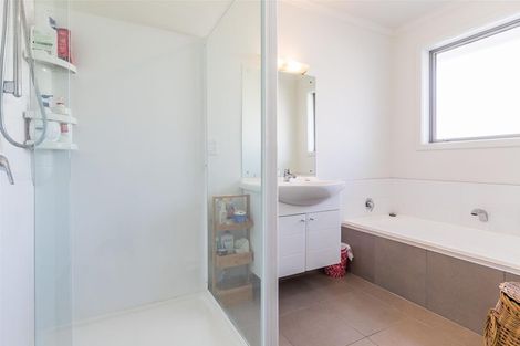 Photo of property in 20a Brookvale Road, Havelock North, 4130