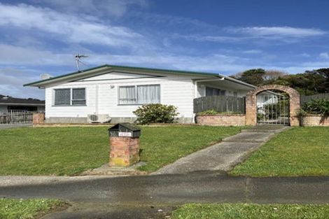Photo of property in 17 Staithes Drive North, Whitby, Porirua, 5024